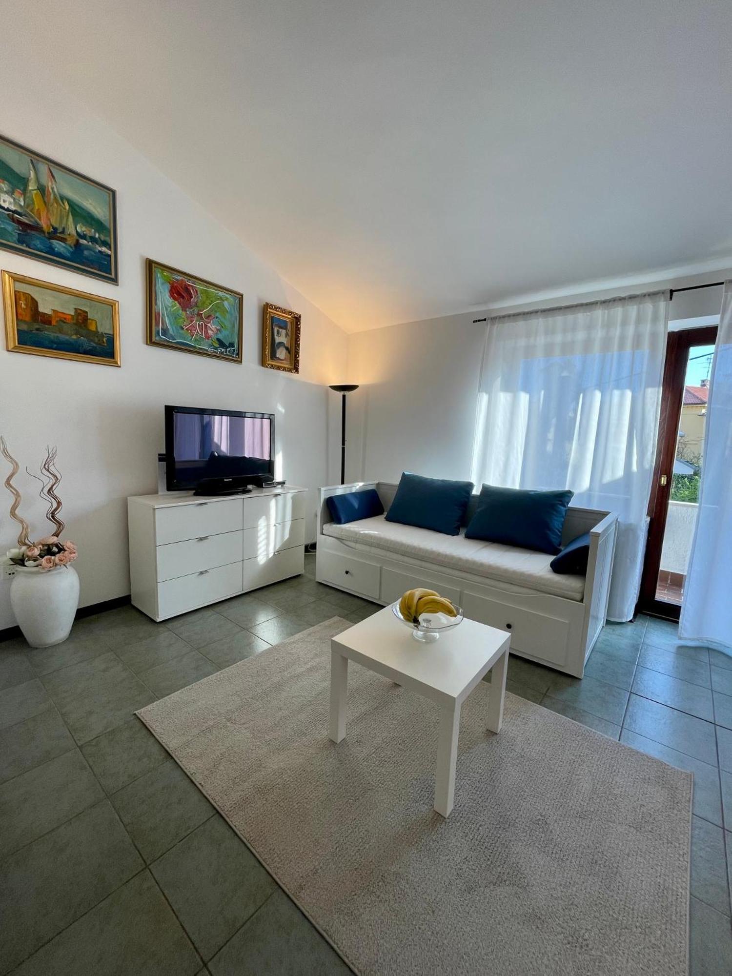 Apartments Matacin With Sea View Опатія Номер фото